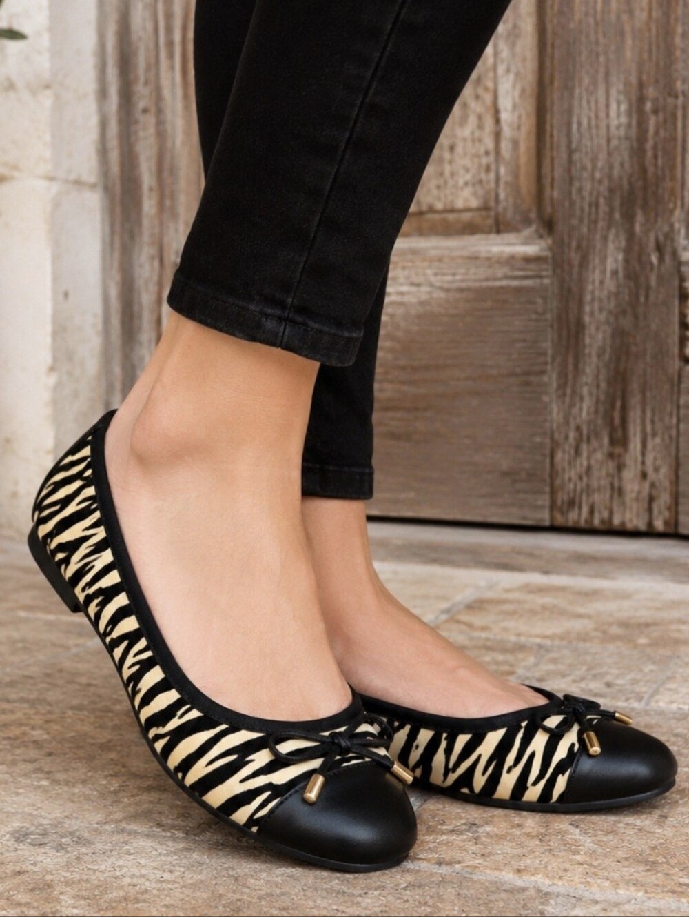Vionic Minna Tiger Y2K Mob Wife Animal Print Cap Toe Comfort Ballet Flats 8.5M